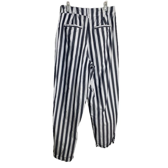 Urban Outfitters Womens Grey and White Stripe Pleated Front Pants Size 4 - Picture 2 of 8